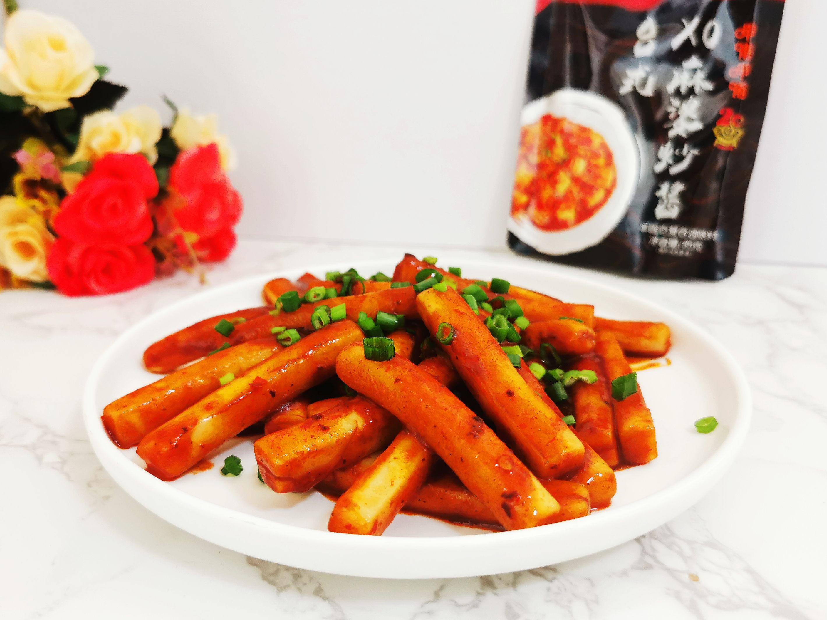 呷哺呷哺臺式XO麻婆醬炒年糕，停不下來的美味的做法-香辣味炒菜譜