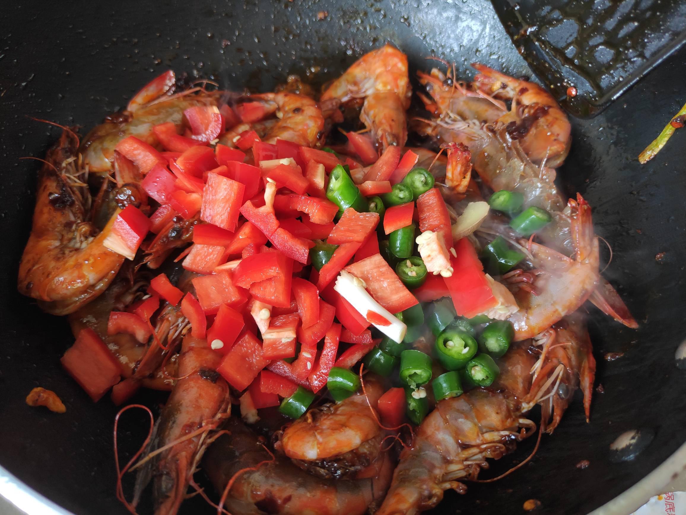 超好吃家常菜,香辣蝦美食菜譜的做法-香辣味炒菜譜-易網健康養生網 超好吃家常菜,香辣蝦美食菜譜的做法-香辣味炒菜譜
