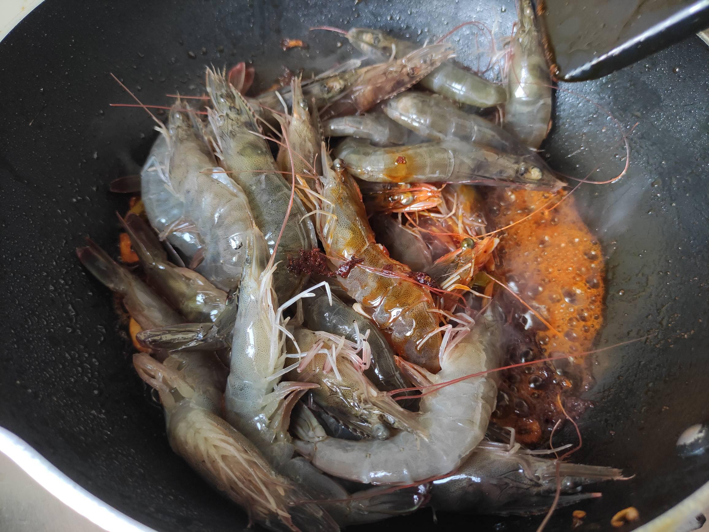 超好吃家常菜,香辣蝦美食菜譜的做法-香辣味炒菜譜-易網健康養生網 超好吃家常菜,香辣蝦美食菜譜的做法-香辣味炒菜譜