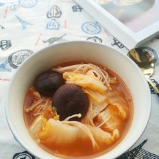 關(guān)東煮也可以這樣做，好吃不胖冬日暖暖の番茄素什錦暖鍋的做法-茄汁味煮菜譜