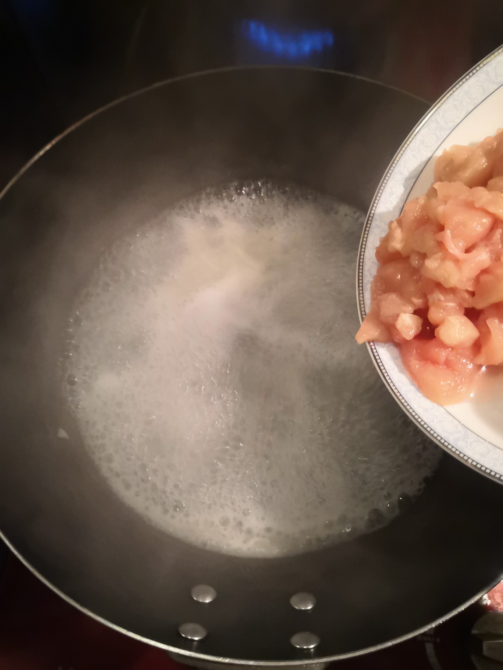 好吃的咖喱雞丁醬的做法-咖喱味煮菜譜