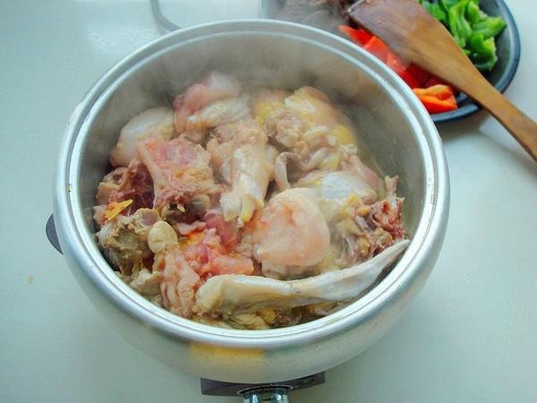 黃燜雞的做法-醬香味燒菜譜