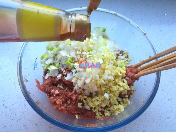 #冬至大如年#一口一個(gè)，焦脆鮮香的牛肉丸子的做法-家常味炸菜譜