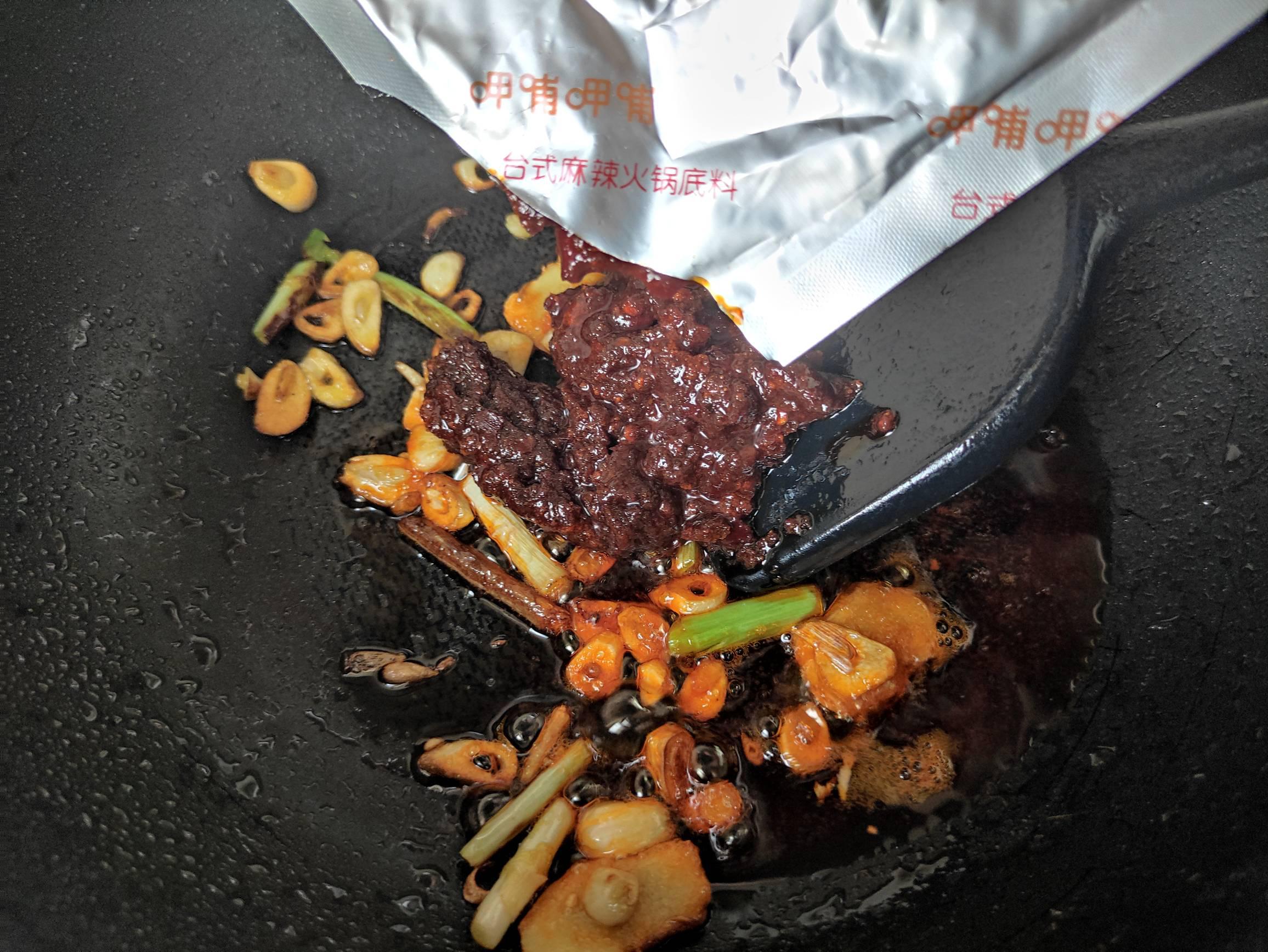 超好吃家常菜,香辣蝦美食菜譜的做法-香辣味炒菜譜-易網健康養生網 超好吃家常菜,香辣蝦美食菜譜的做法-香辣味炒菜譜