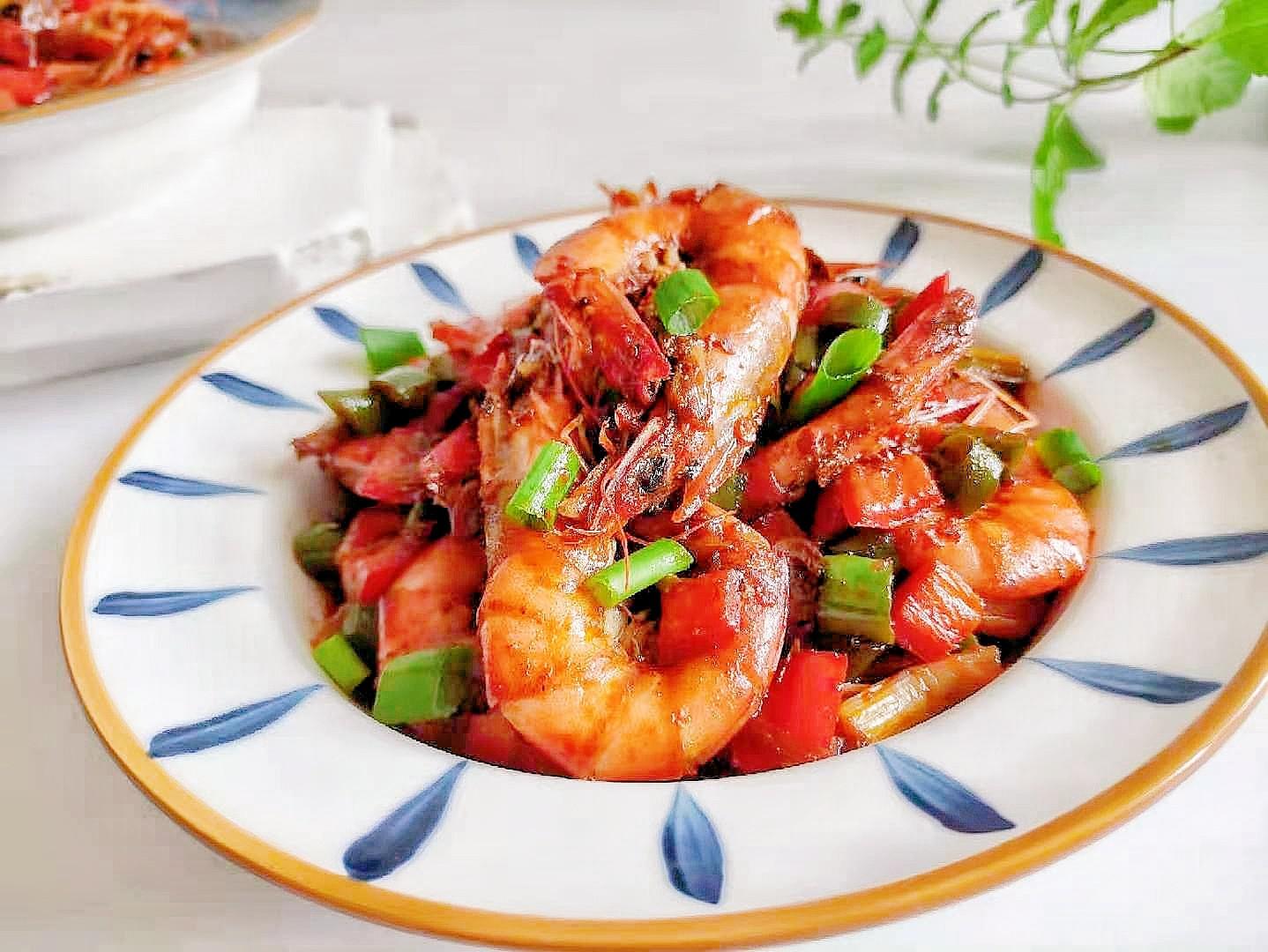 超好吃家常菜,香辣蝦美食菜譜的做法-香辣味炒菜譜-易網健康養生網 超好吃家常菜,香辣蝦美食菜譜的做法-香辣味炒菜譜