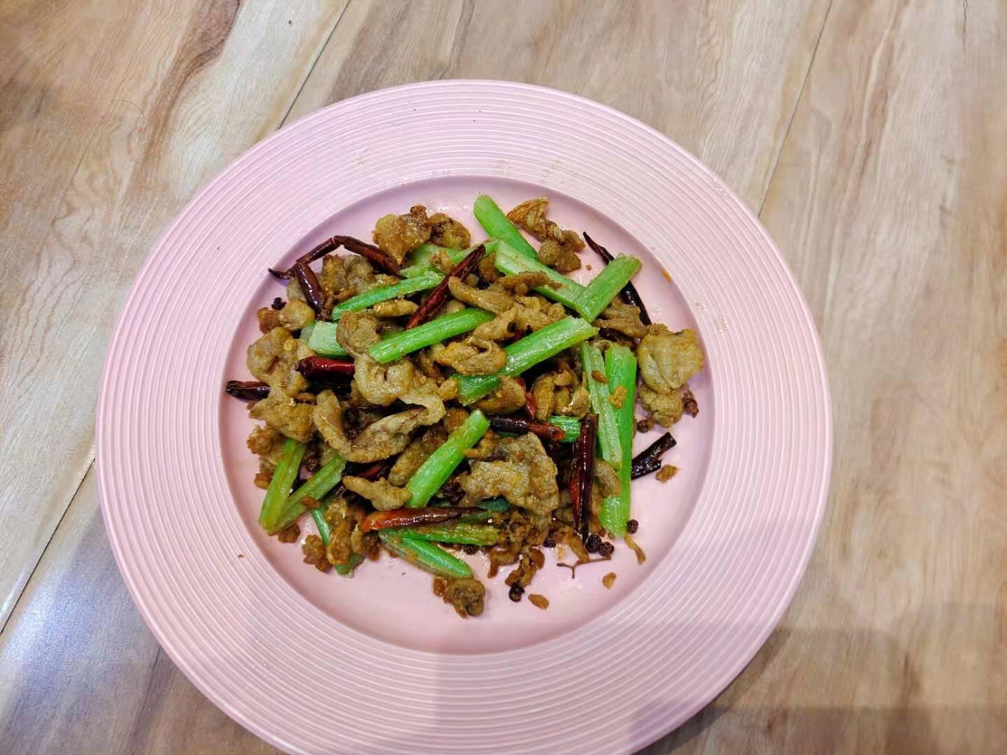 香辣油滋啦的做法-咸鮮味炒菜譜-易網健康養生網 香辣油滋啦的做法-咸鮮味炒菜譜