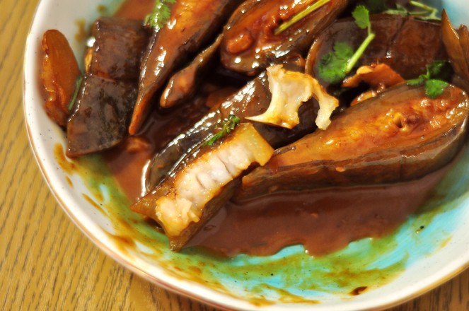 #冬至大如年#紅燒鱷魚尾的做法-家常味燒菜譜-易網健康養生網 #冬至大如年#紅燒鱷魚尾的做法-家常味燒菜譜