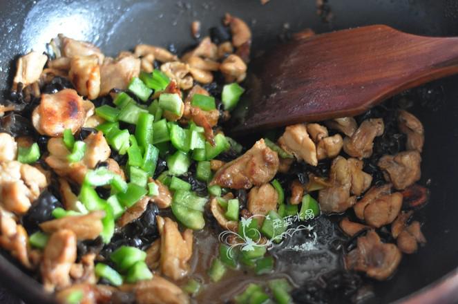 #冬至大如年#日式雞肉飯的做法-家常味燜菜譜-易網健康養生網 #冬至大如年#日式雞肉飯的做法-家常味燜菜譜