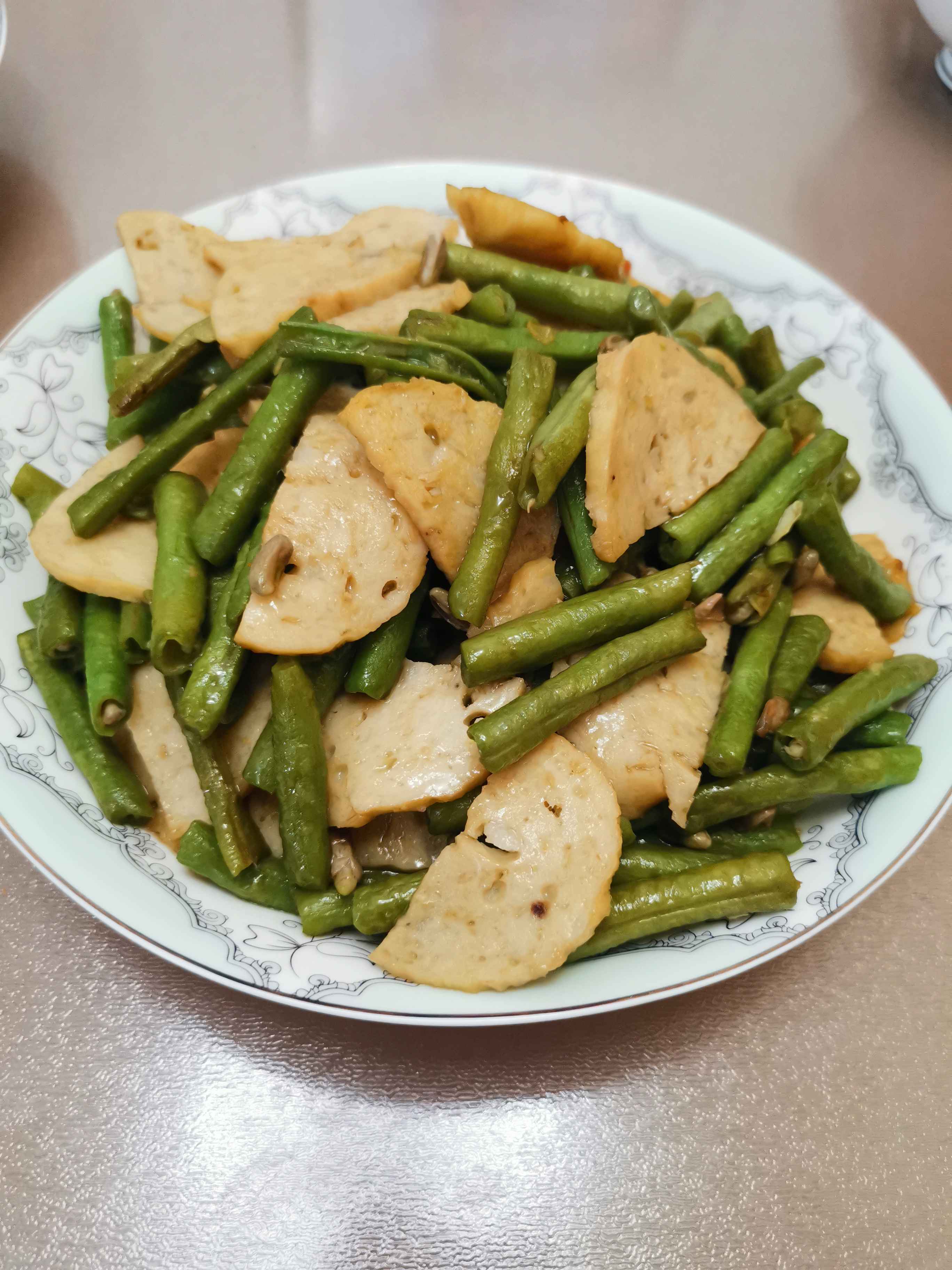 豆角炒肉餅的做法-家常味炒菜譜-易網健康養生網 豆角炒肉餅的做法-家常味炒菜譜
