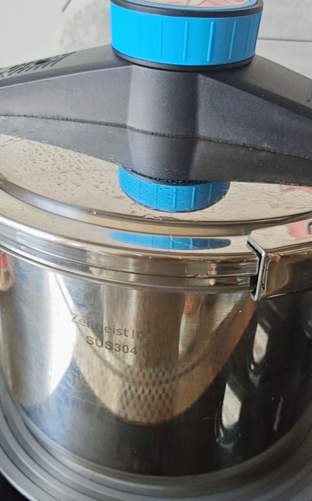 最家常的冬季暖鍋,百吃不厭~白菜粉條牛肉鍋的做法-咸鮮味煮菜譜-易網健康養生網 最家常的冬季暖鍋,百吃不厭~白菜粉條牛肉鍋的做法-咸鮮味煮菜譜