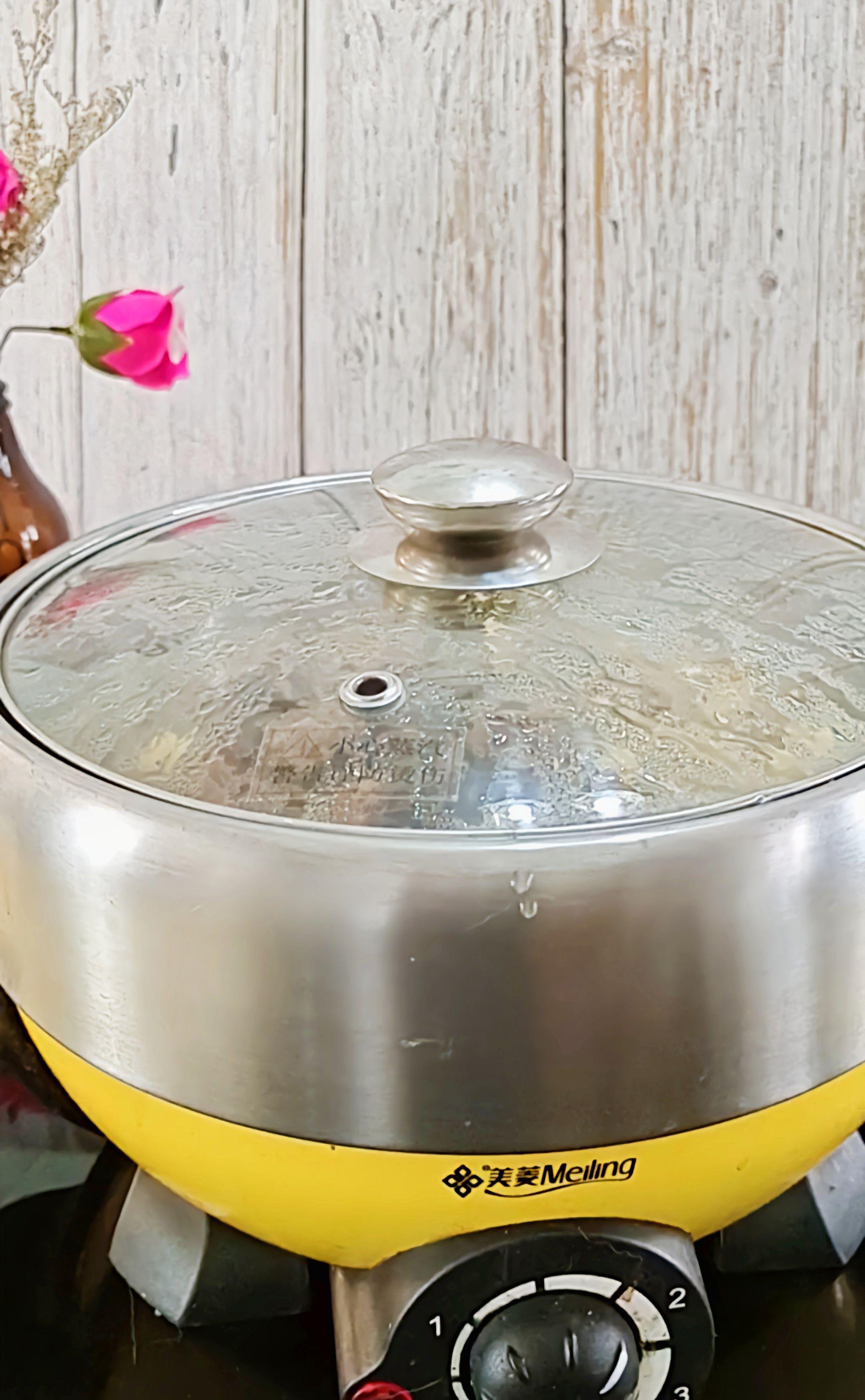 最家常的冬季暖鍋,百吃不厭~白菜粉條牛肉鍋的做法-咸鮮味煮菜譜-易網健康養生網 最家常的冬季暖鍋,百吃不厭~白菜粉條牛肉鍋的做法-咸鮮味煮菜譜