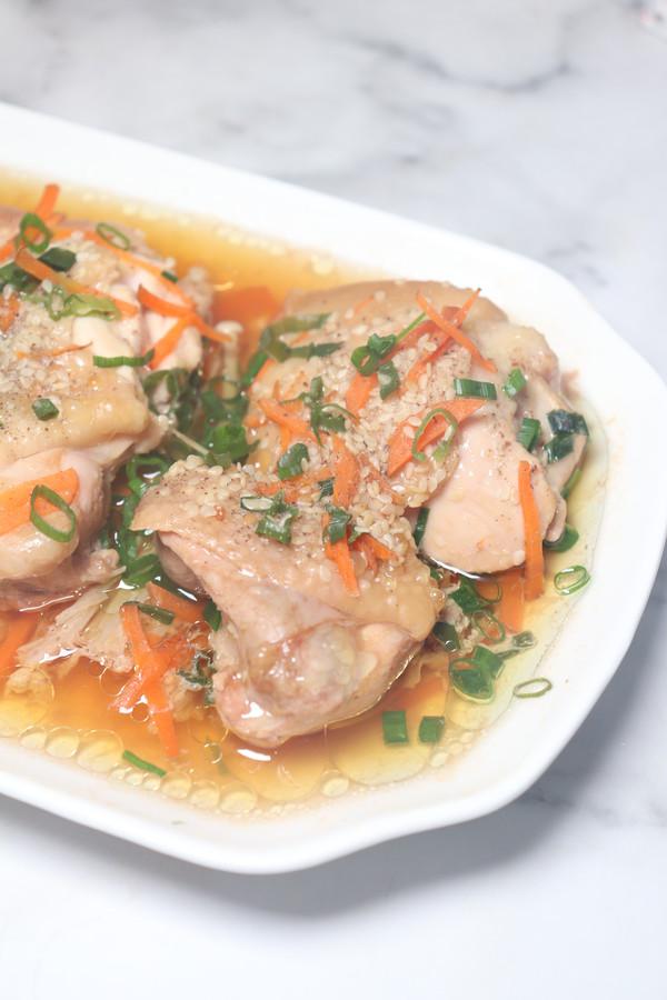 無油金針菇蒸雞腿，鮮嫩多汁巨好吃的做法-家常味蒸菜譜