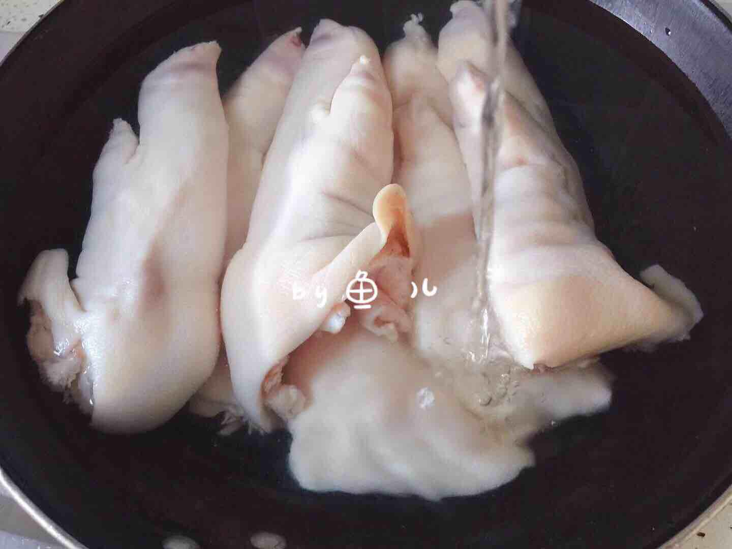 烤豬蹄的做法-香辣味烤菜譜