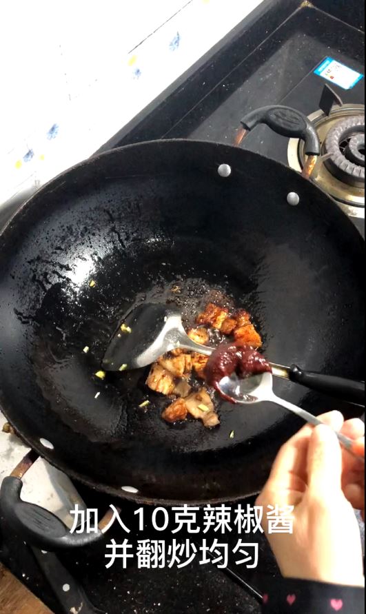 鵪鶉蛋與土豆碰撞的感覺(jué)的做法-醬香味燒菜譜-易網(wǎng)健康養(yǎng)生網(wǎng) 鵪鶉蛋與土豆碰撞的感覺(jué)的做法-醬香味燒菜譜