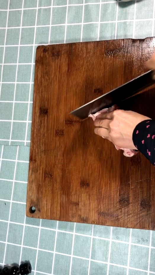 鵪鶉蛋與土豆碰撞的感覺(jué)的做法-醬香味燒菜譜-易網(wǎng)健康養(yǎng)生網(wǎng) 鵪鶉蛋與土豆碰撞的感覺(jué)的做法-醬香味燒菜譜