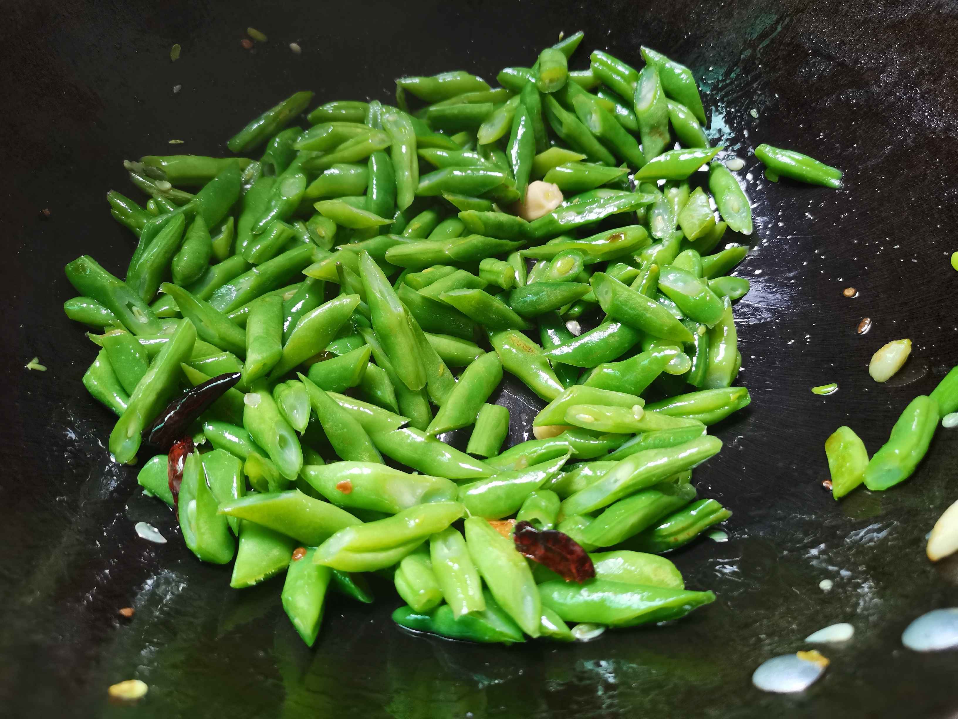 清炒四季豆的做法-家常味炒菜譜-易網健康養生網 清炒四季豆的做法-家常味炒菜譜