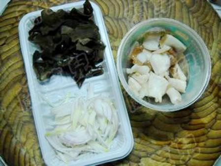 干鍋手撕包菜的做法-家常味干鍋菜譜