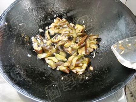 烤鴨燒茄子的做法-家常味燒菜譜-易網健康養生網 烤鴨燒茄子的做法-家常味燒菜譜