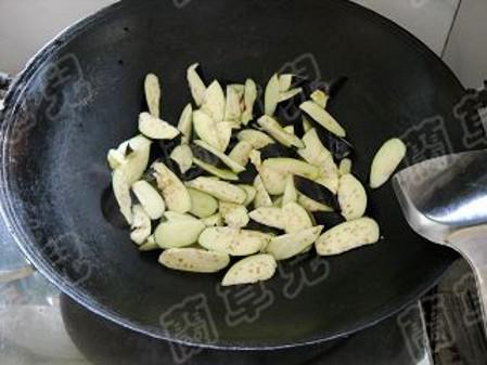 烤鴨燒茄子的做法-家常味燒菜譜-易網健康養生網 烤鴨燒茄子的做法-家常味燒菜譜