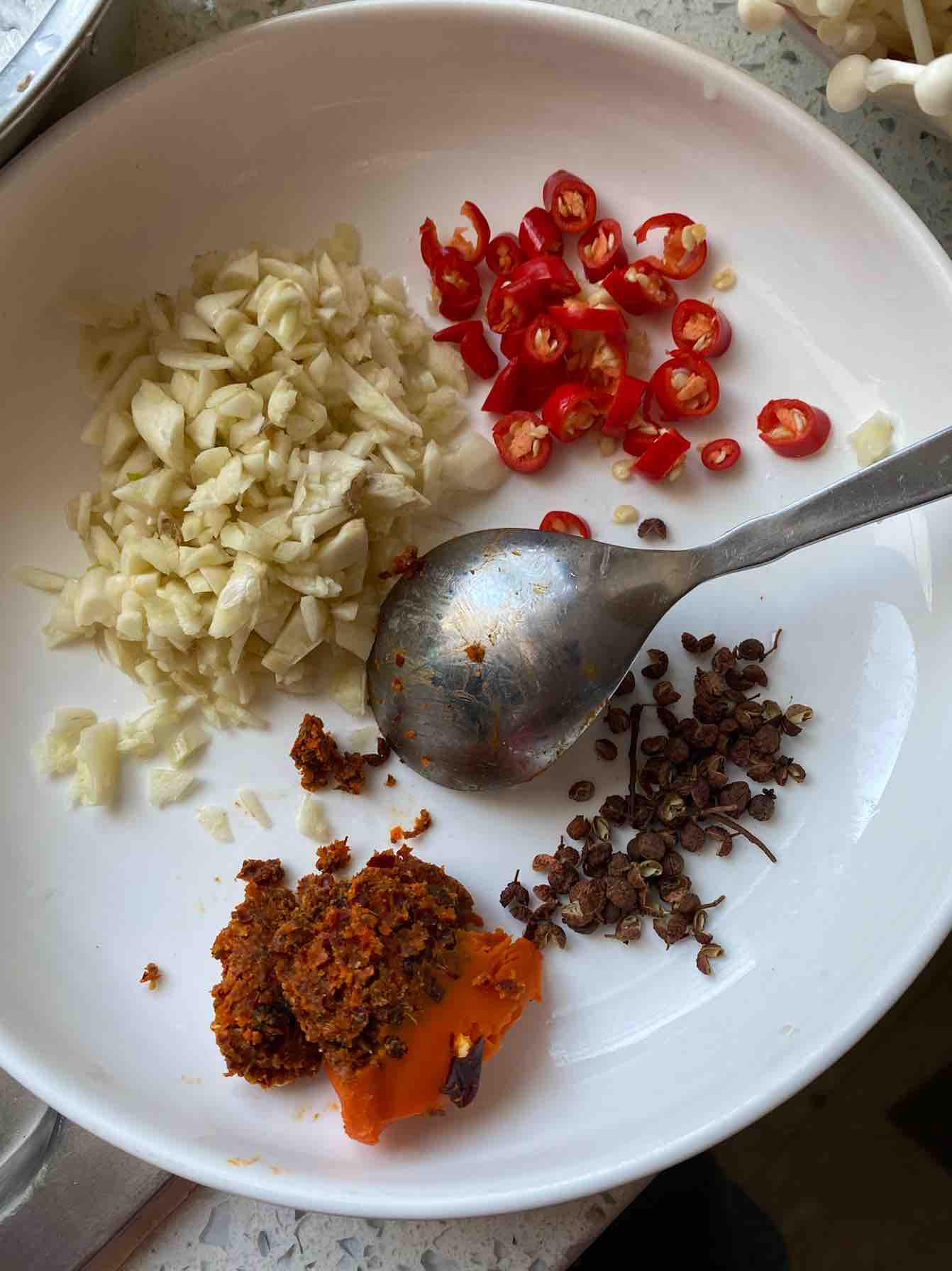 江湖烤魚的做法-香辣味烤菜譜-易網健康養生網 江湖烤魚的做法-香辣味烤菜譜