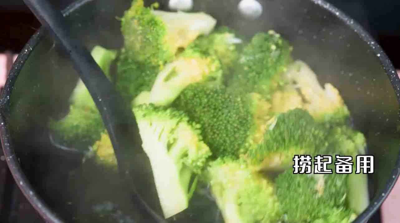 圣誕樹西藍花沙拉的做法-家常味煮菜譜