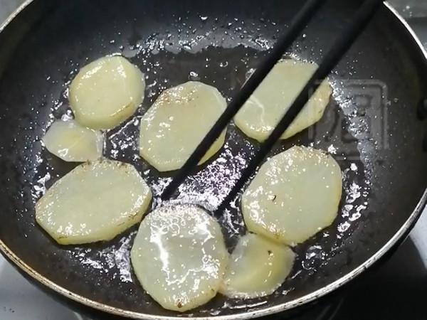 熱乎乎的泡菜鍋,驅寒還管飽!的做法-酸辣味煮菜譜-易網健康養生網 熱乎乎的泡菜鍋,驅寒還管飽!的做法-酸辣味煮菜譜