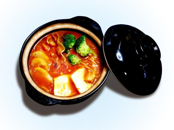 熱乎乎的泡菜鍋,驅寒還管飽!的做法-酸辣味煮菜譜-易網健康養生網 熱乎乎的泡菜鍋,驅寒還管飽!的做法-酸辣味煮菜譜