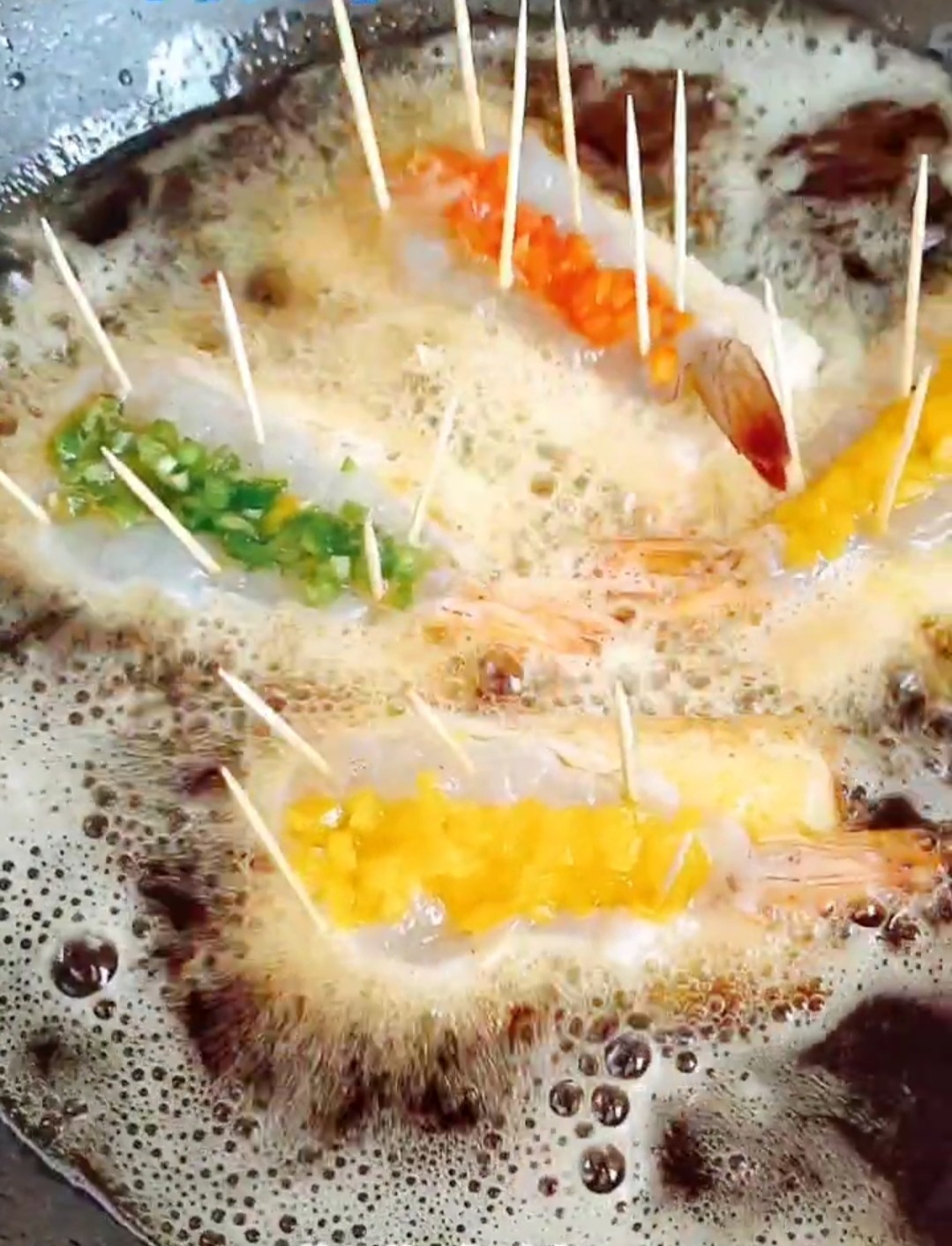 三彩大蝦的做法-家常味炸菜譜-易網(wǎng)健康養(yǎng)生網(wǎng) 三彩大蝦的做法-家常味炸菜譜