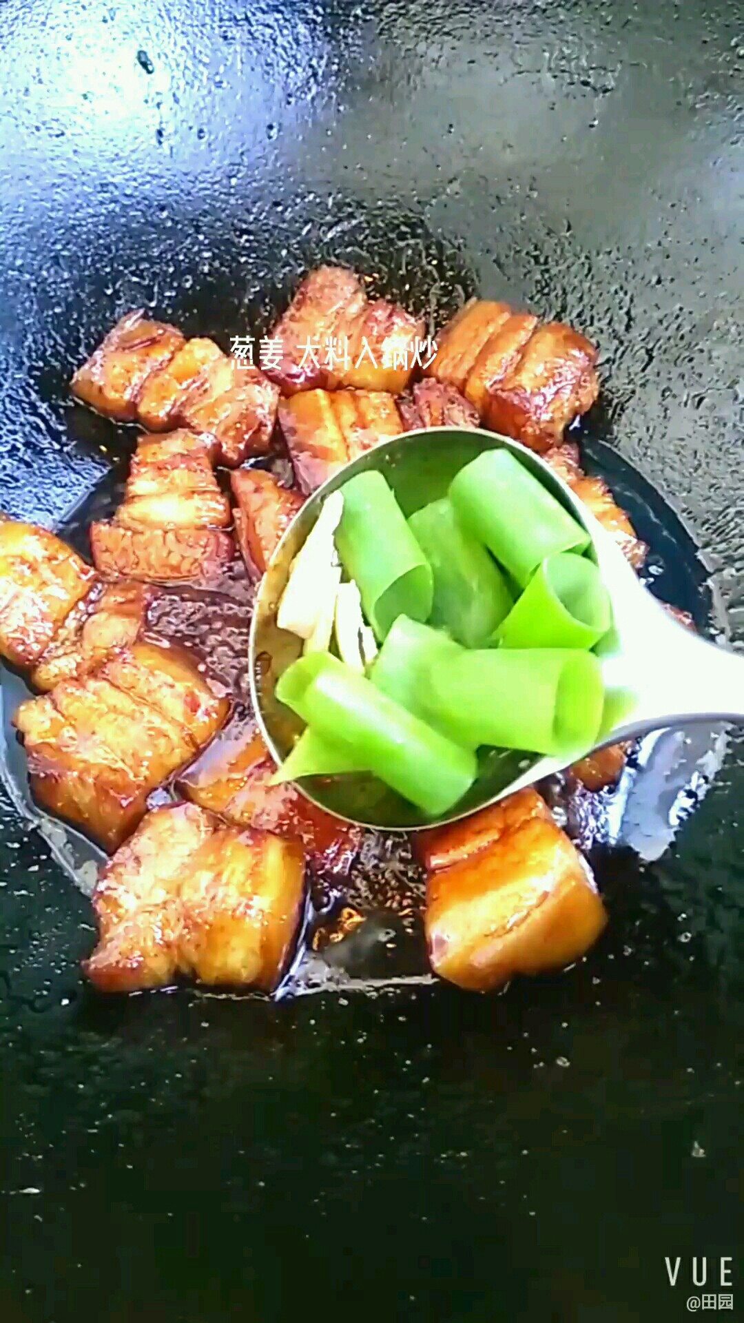 五花肉配海帶 完美的做法-咸鮮味燒菜譜-易網健康養生網 五花肉配海帶 完美的做法-咸鮮味燒菜譜