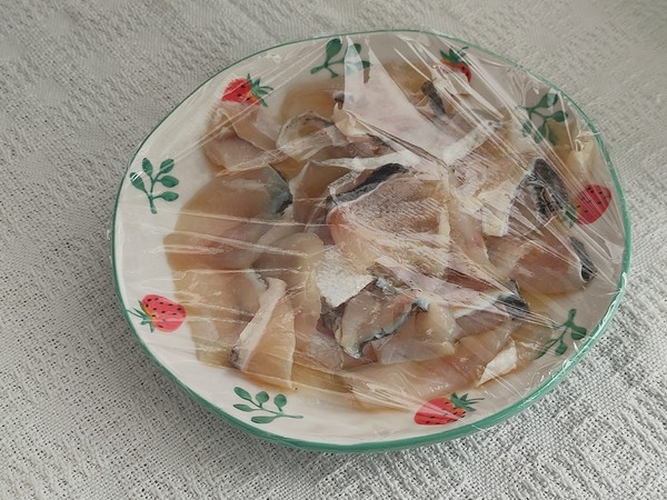 糖醋魚片,酸甜可口超好吃!的做法-酸甜味炸菜譜-易網<a href=http://www.xllyou.com/ target=_blank class=infotextkey>健康養生</a>網 糖醋魚片,酸甜可口超好吃!的做法-酸甜味炸菜譜