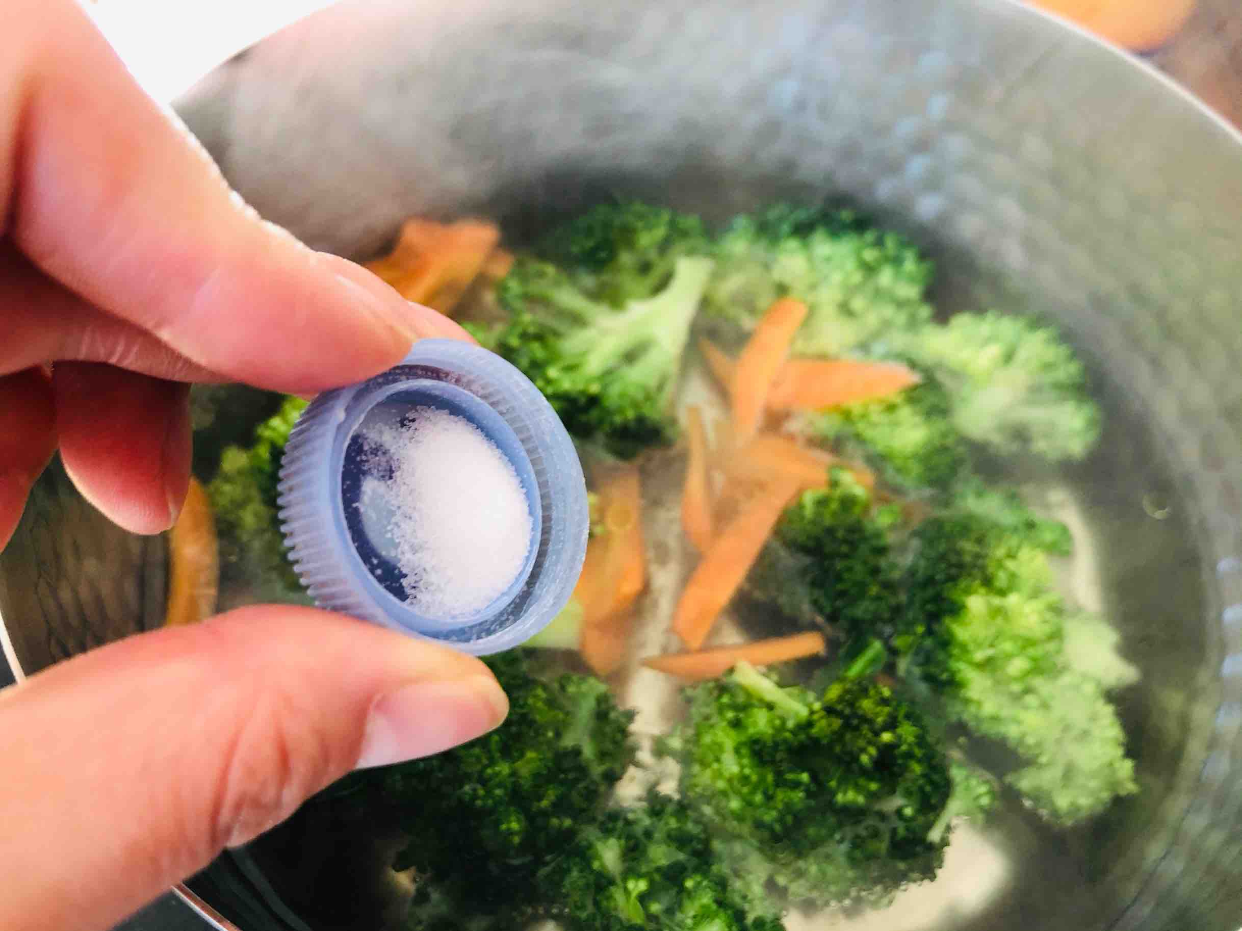 蒜蓉西蘭花的做法-咸鮮味拌菜譜-易網健康養生網 蒜蓉西蘭花的做法-咸鮮味拌菜譜