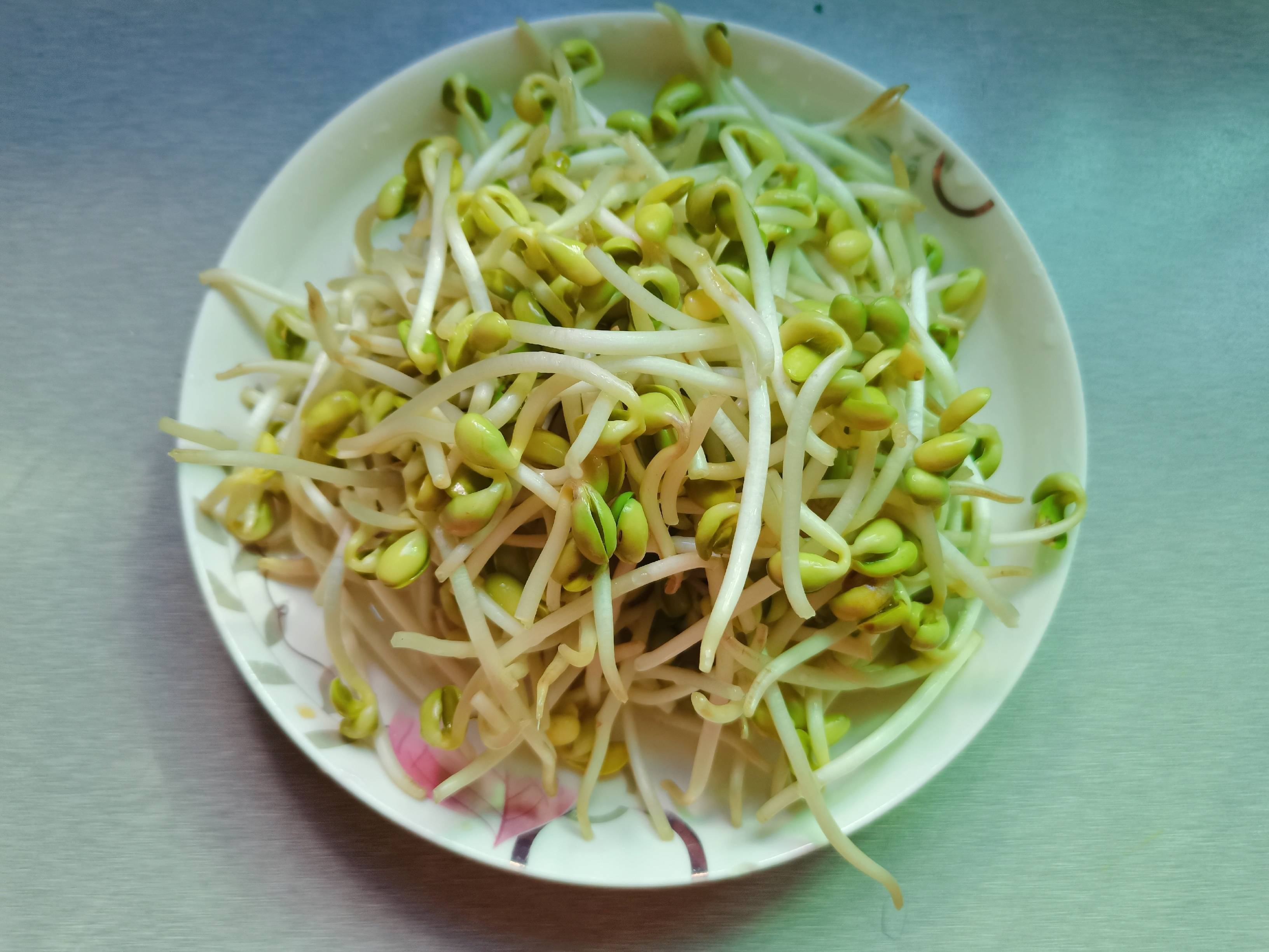 家常菜“清炒黃豆芽”的做法-家常味炒菜譜-易網(wǎng)健康養(yǎng)生網(wǎng) 家常菜“清炒黃豆芽”的做法-家常味炒菜譜