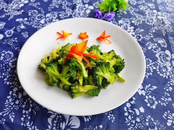 素菜西蘭花的做法-家常味炒菜譜-易網(wǎng)健康養(yǎng)生網(wǎng) 素菜西蘭花的做法-家常味炒菜譜