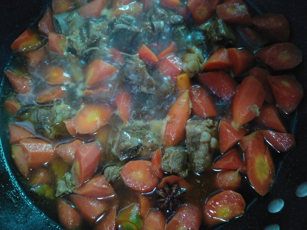 排骨燒紅蘿卜的做法-家常味燒菜譜-易網健康養生網 排骨燒紅蘿卜的做法-家常味燒菜譜