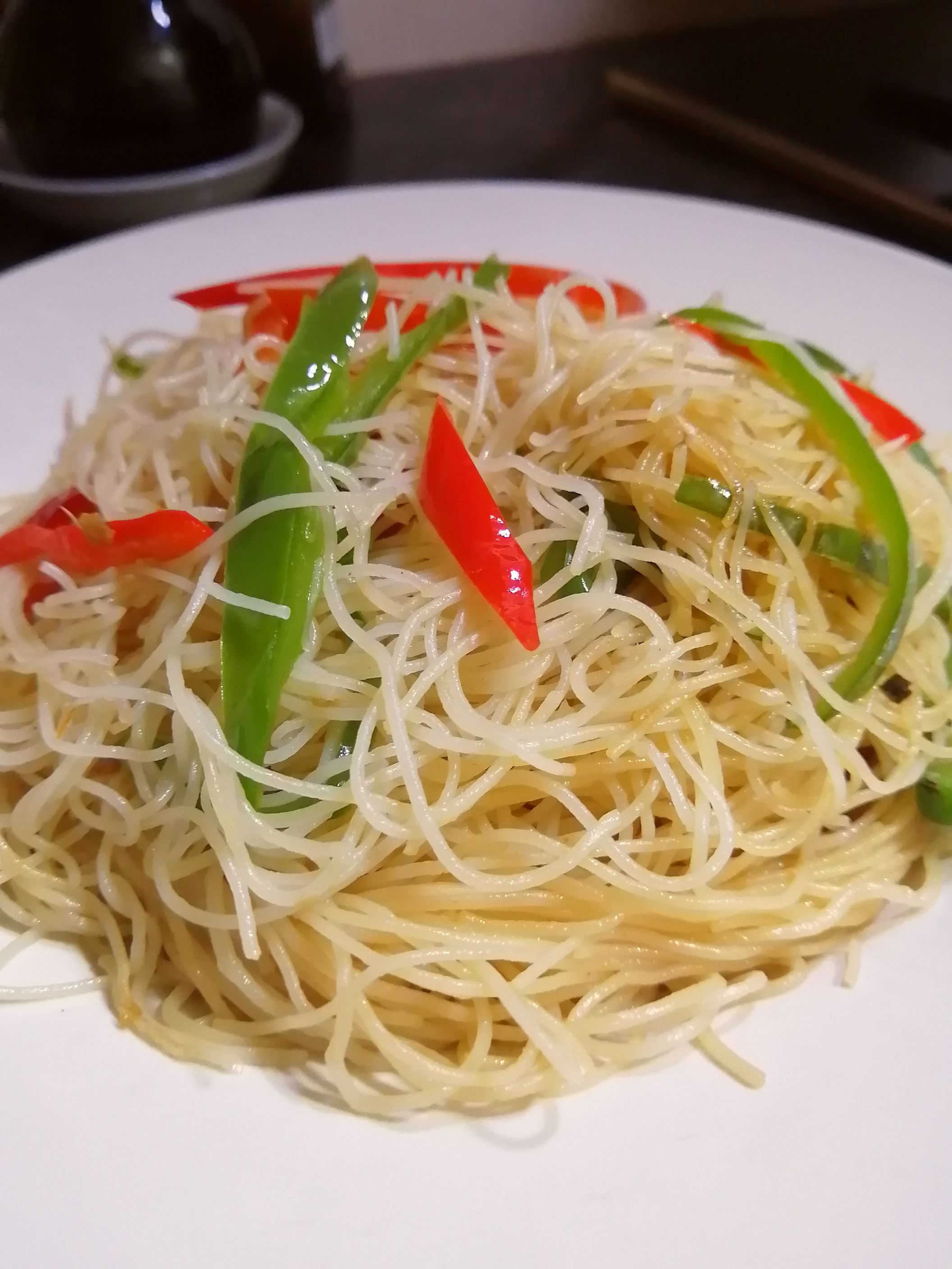 辣椒炒米粉的做法-家常味炒菜譜-易網健康養生網 辣椒炒米粉的做法-家常味炒菜譜