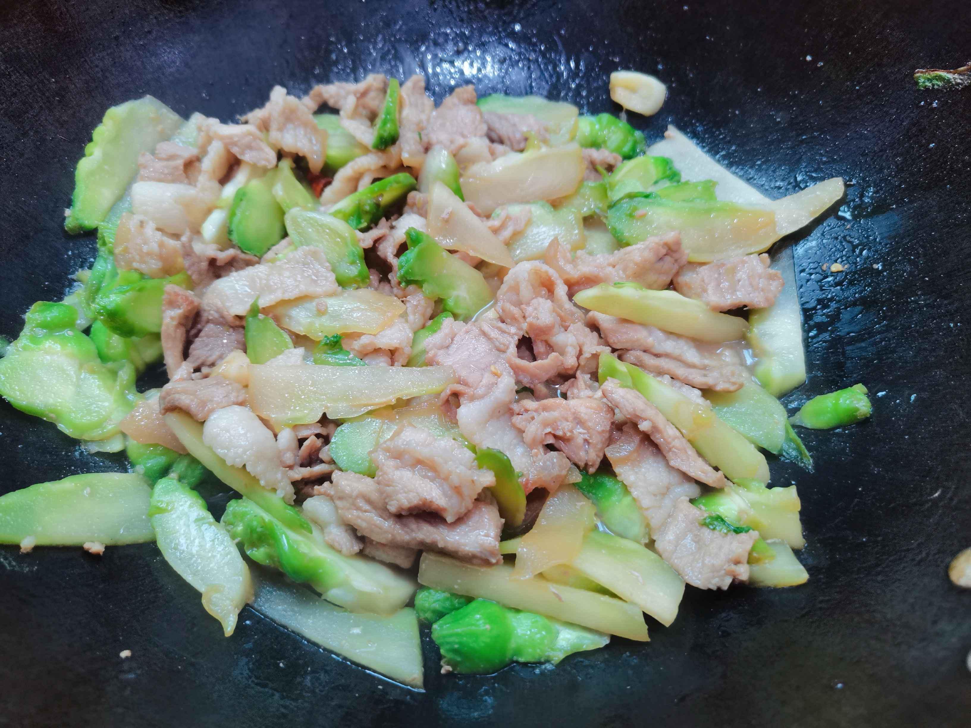 兒菜炒肉片的做法-家常味炒菜譜-易網健康養(yǎng)生網 兒菜炒肉片的做法-家常味炒菜譜