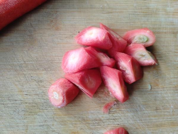 排骨燒紅蘿卜的做法-家常味燒菜譜-易網健康養生網 排骨燒紅蘿卜的做法-家常味燒菜譜