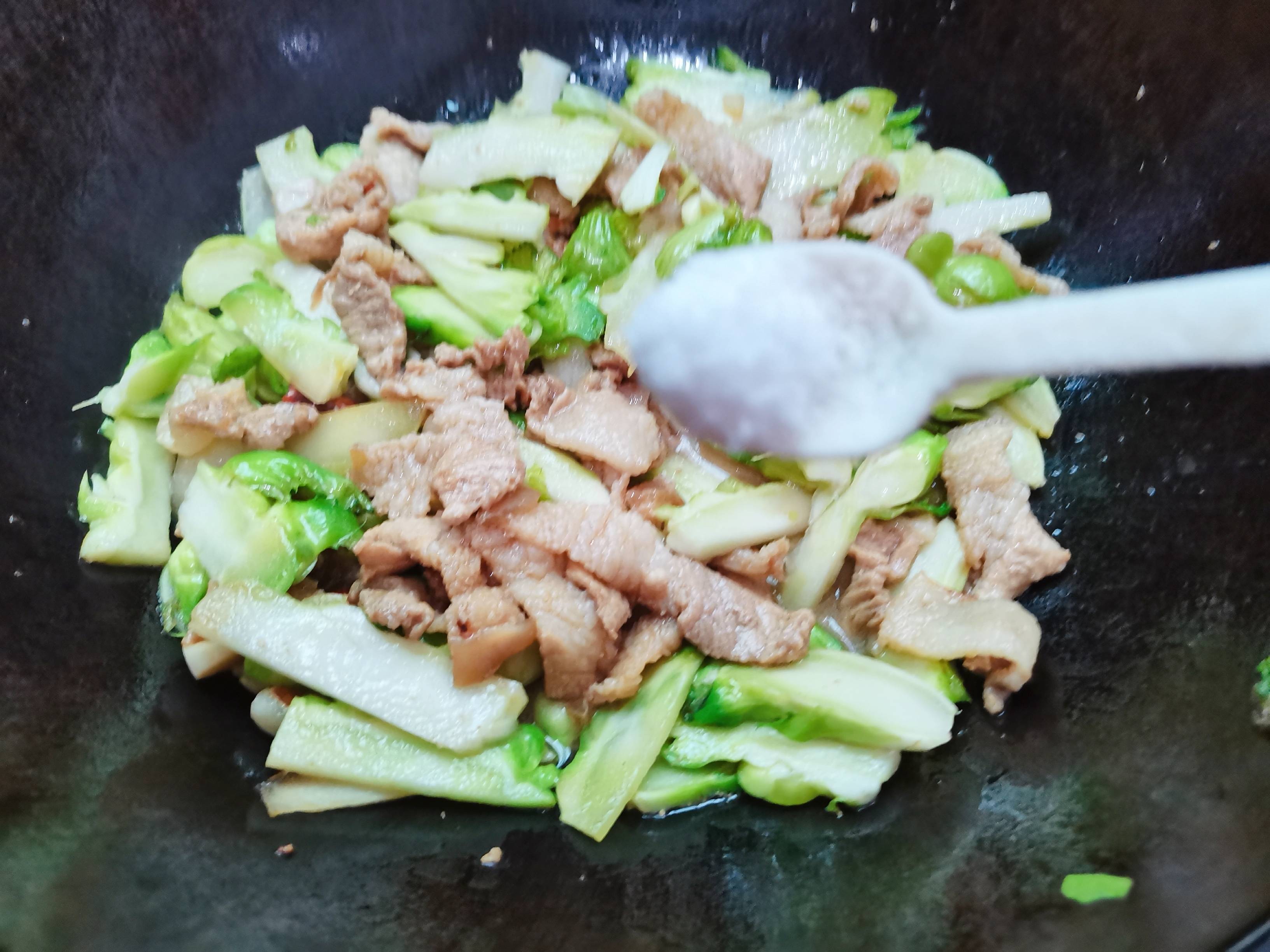 兒菜炒肉片的做法-家常味炒菜譜-易網健康養(yǎng)生網 兒菜炒肉片的做法-家常味炒菜譜