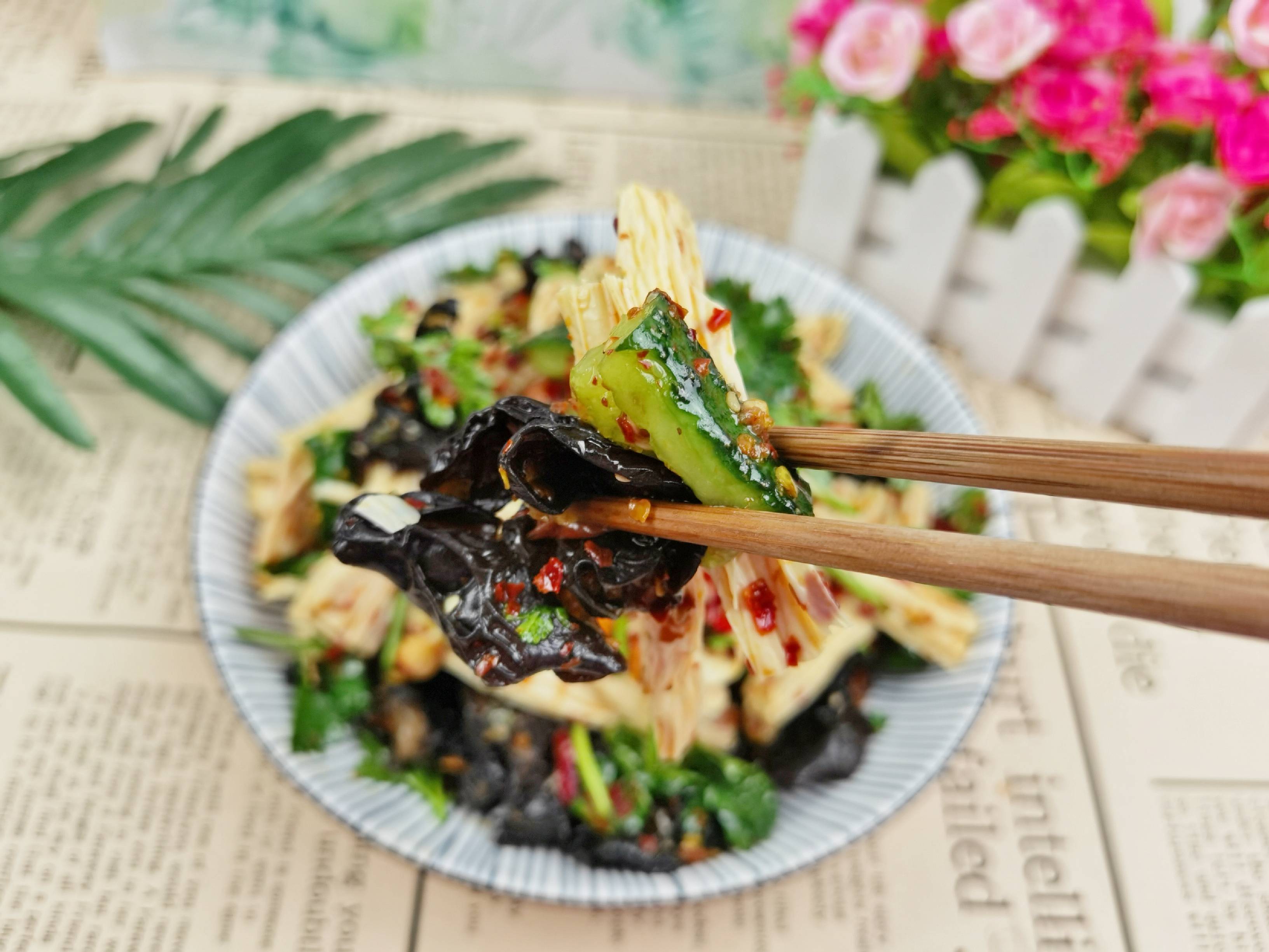 年夜飯涼菜也下飯-拌腐竹,新春宴客吃腐竹得“富足”的做法-酸辣味拌菜譜-易網健康養生網 年夜飯涼菜也下飯-拌腐竹,新春宴客吃腐竹得“富足”的做法-酸辣味拌菜譜