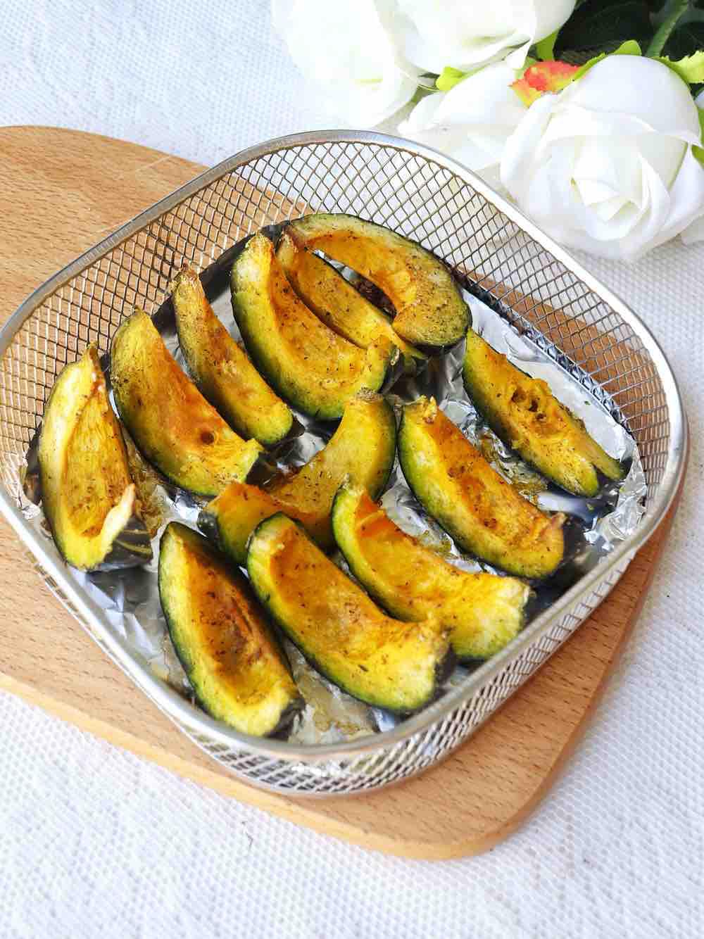 鹽烤貝貝南瓜的做法-甜味炸菜譜