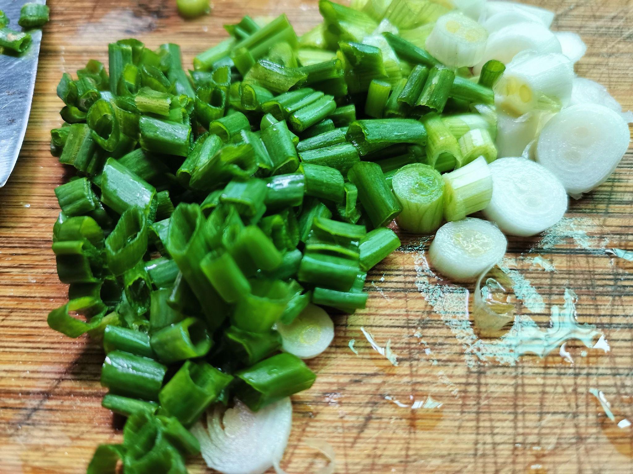 臘腸炒雞蛋的做法-家常味炒菜譜-易網健康養生網 臘腸炒雞蛋的做法-家常味炒菜譜