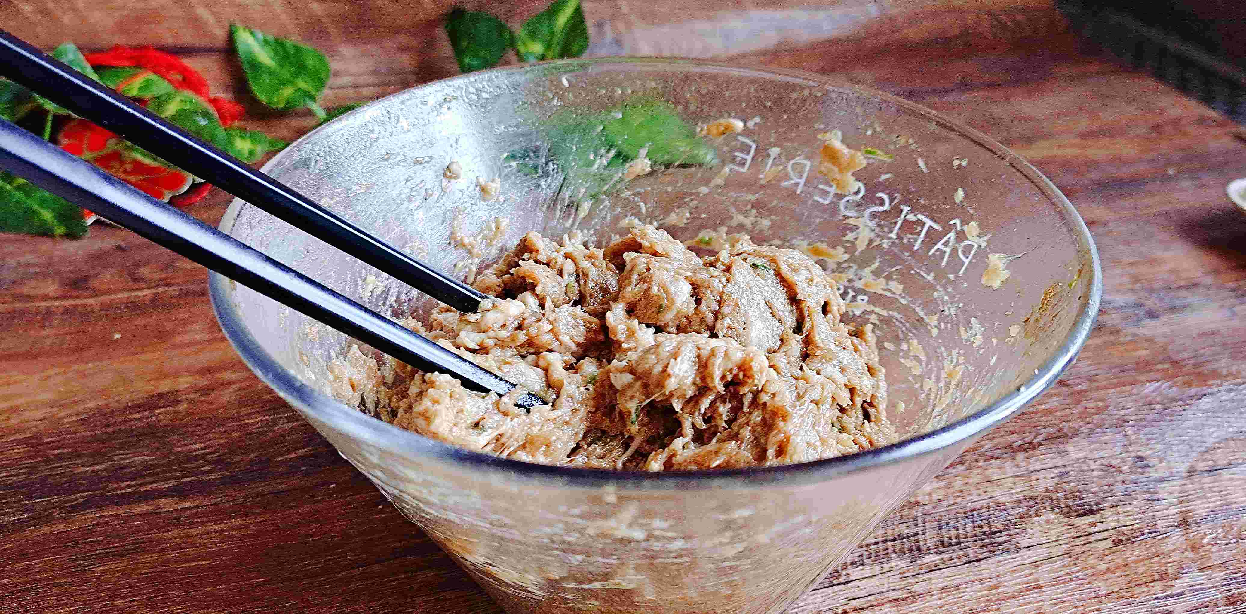 學會花樣肉圓做法,春節餐桌讓你倍有面兒~糖醋鴛鴦蛋的做法-酸甜味蒸菜譜-易網健康養生網 學會花樣肉圓做法,春節餐桌讓你倍有面兒~糖醋鴛鴦蛋的做法-酸甜味蒸菜譜