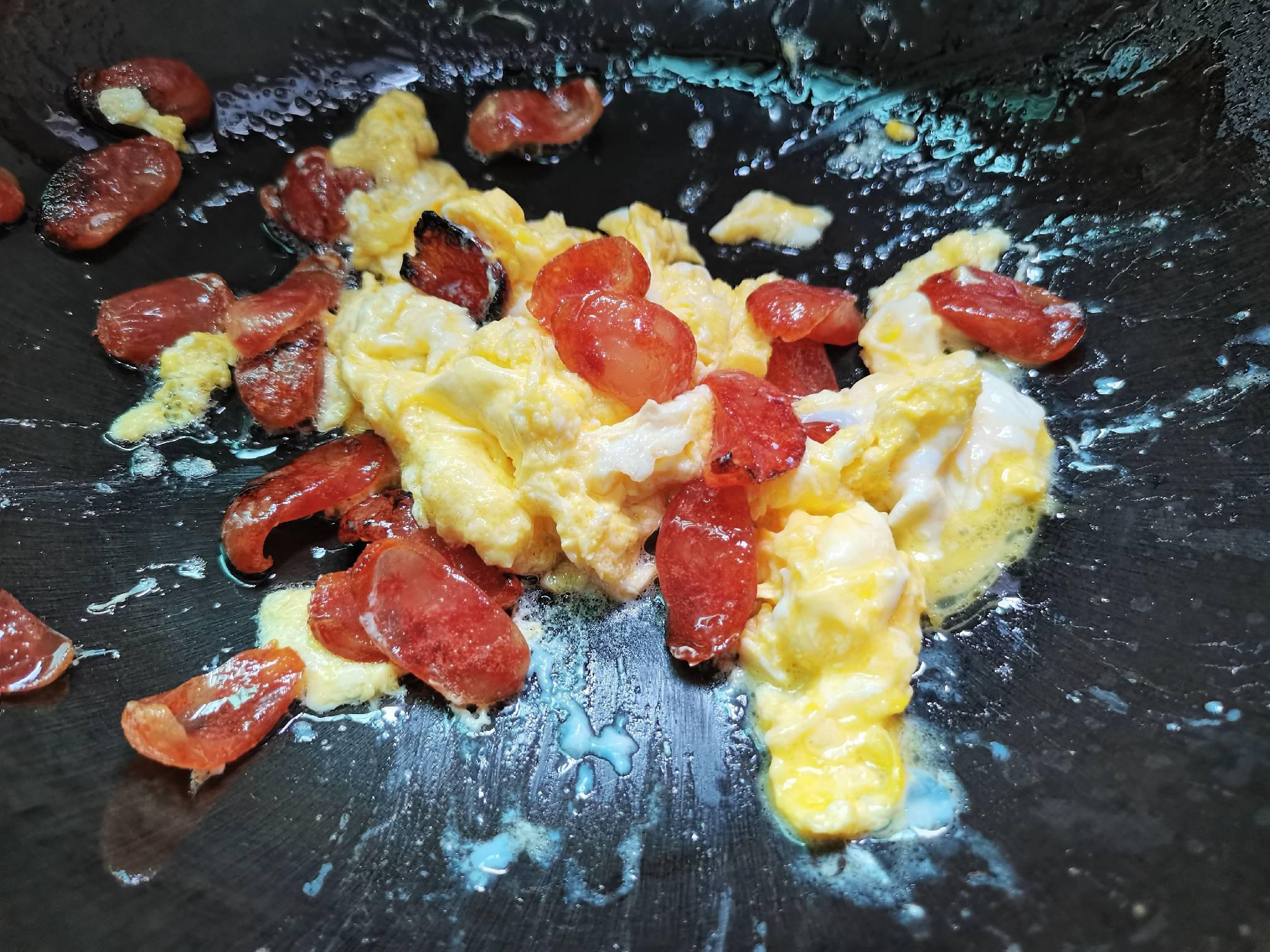 臘腸炒雞蛋的做法-家常味炒菜譜-易網健康養生網 臘腸炒雞蛋的做法-家常味炒菜譜