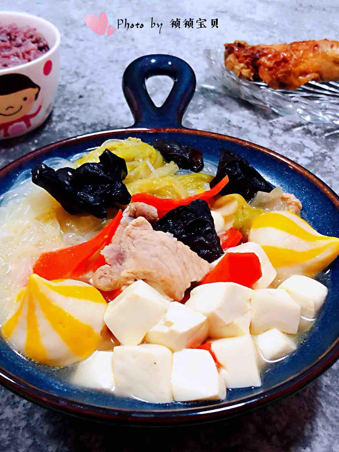 豬肉白菜海膽丸豆腐粉絲湯的做法-咸鮮味煮菜譜