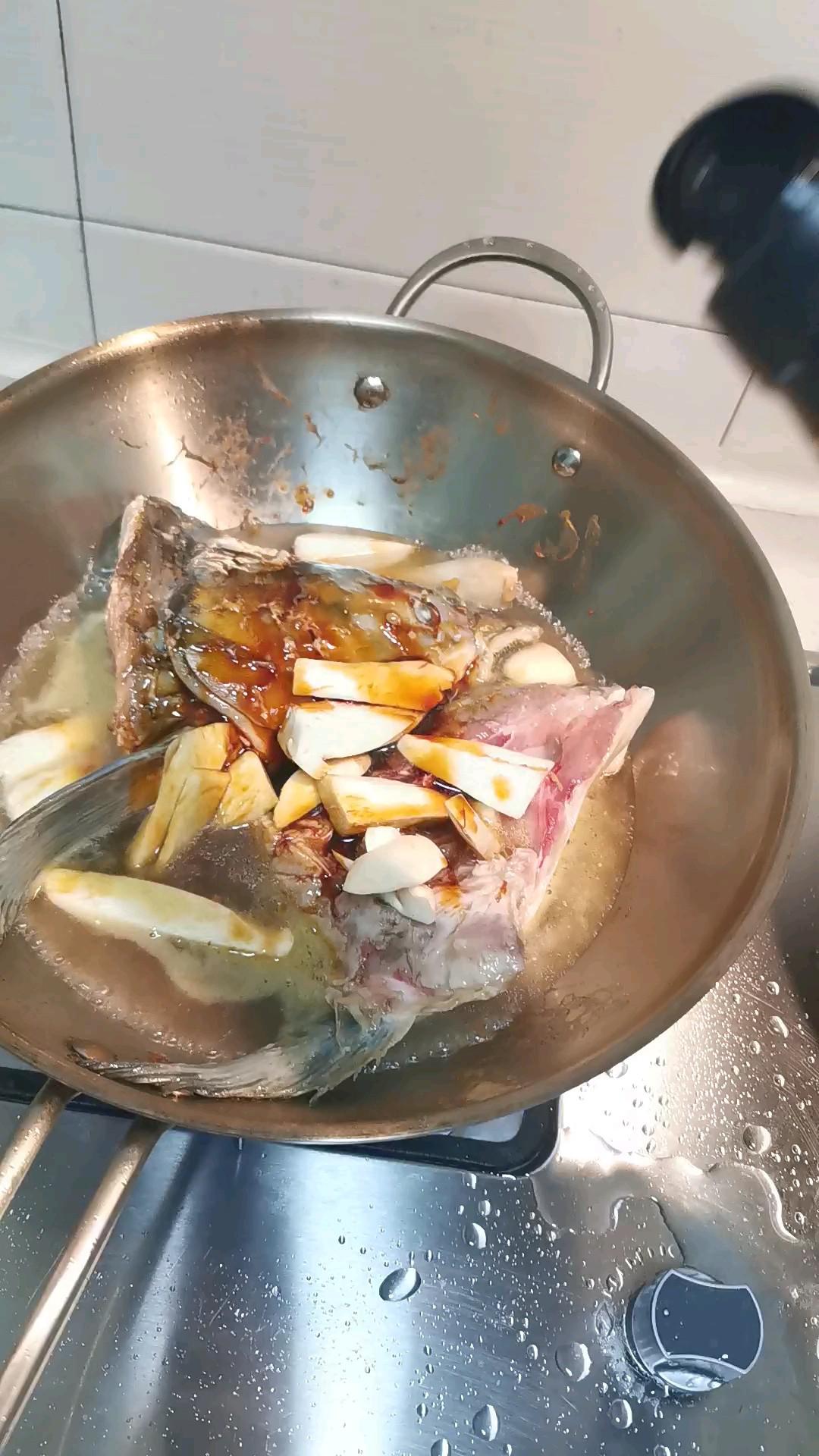 粉條燉青魚頭的做法-家常味燒菜譜-易網健康養生網 粉條燉青魚頭的做法-家常味燒菜譜