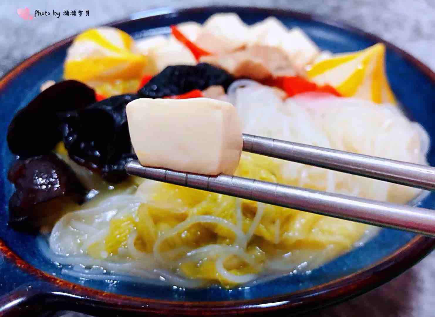 豬肉白菜海膽丸豆腐粉絲湯的做法-咸鮮味煮菜譜-易網(wǎng)健康養(yǎng)生網(wǎng) 豬肉白菜海膽丸豆腐粉絲湯的做法-咸鮮味煮菜譜