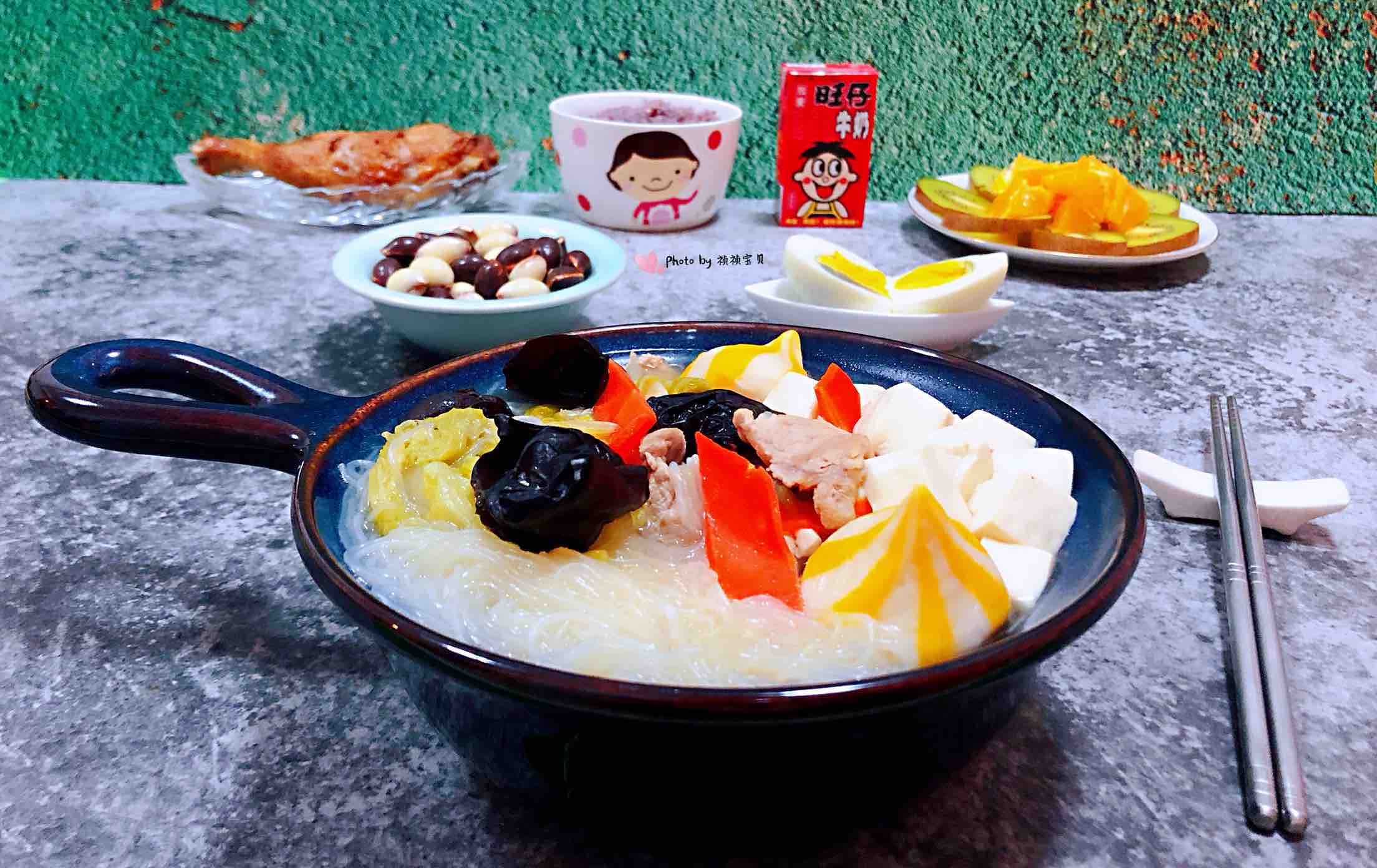 豬肉白菜海膽丸豆腐粉絲湯的做法-咸鮮味煮菜譜-易網(wǎng)健康養(yǎng)生網(wǎng) 豬肉白菜海膽丸豆腐粉絲湯的做法-咸鮮味煮菜譜