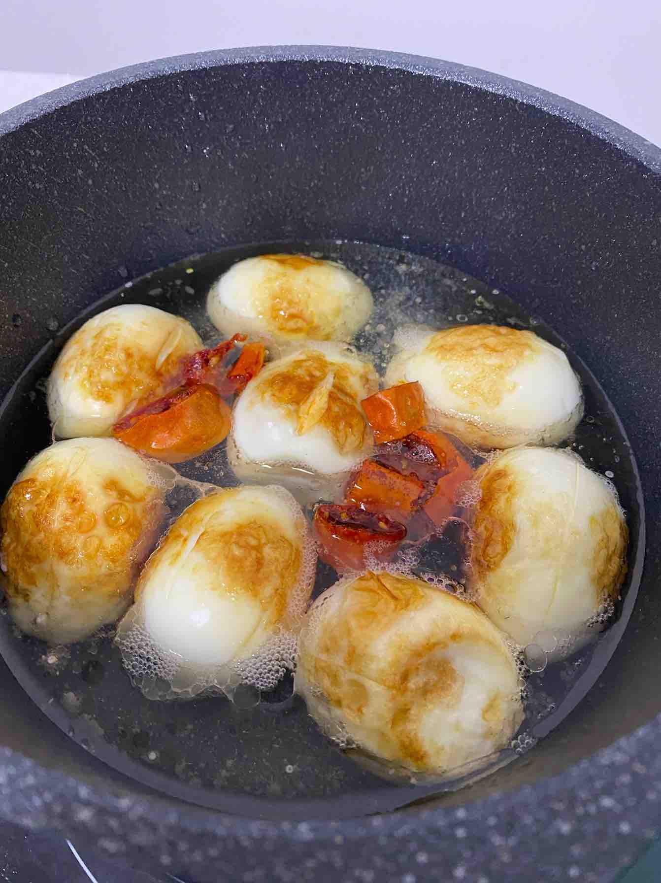 爆汁虎皮雞蛋的做法-家常味煎菜譜-易網健康養生網 爆汁虎皮雞蛋的做法-家常味煎菜譜