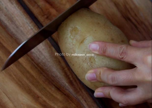 風琴烤土豆的做法-家常味烘焙菜譜-易網<a href=http://www.xllyou.com/ target=_blank class=infotextkey>健康養生</a>網 風琴烤土豆的做法-家常味烘焙菜譜