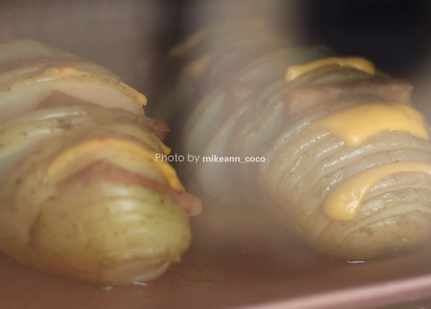 風琴烤土豆的做法-家常味烘焙菜譜-易網健康養生網 風琴烤土豆的做法-家常味烘焙菜譜